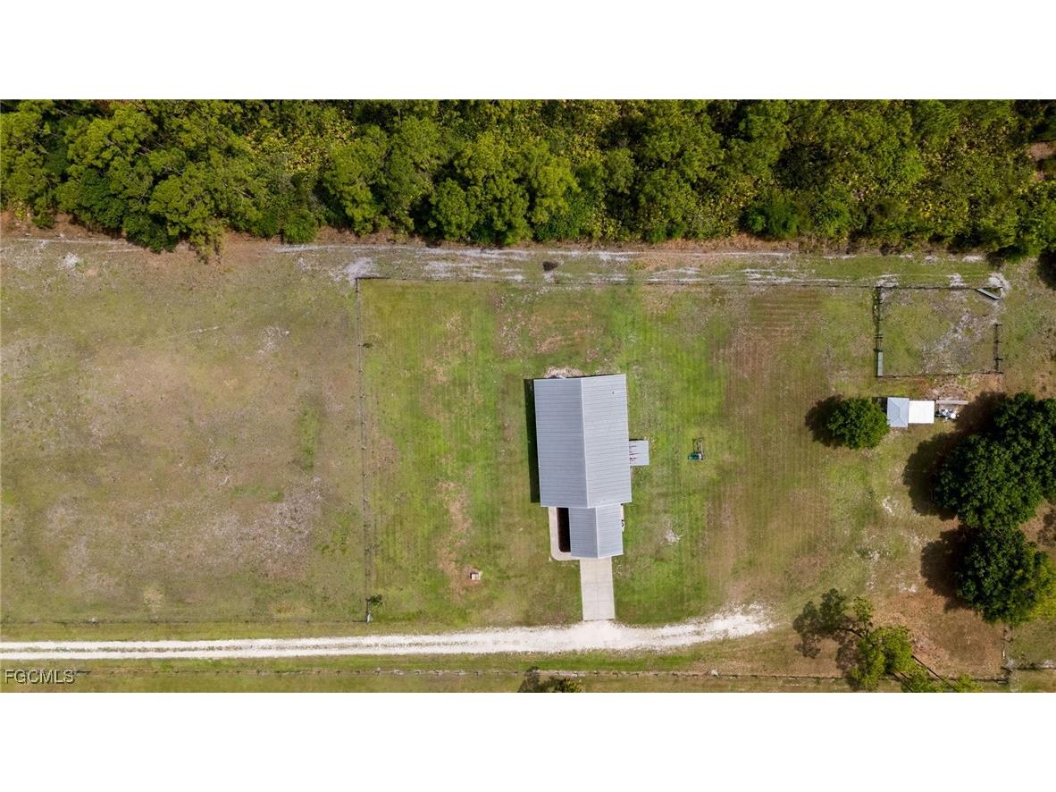 99 Trader Road Labelle FL 33935 2025004818 image26