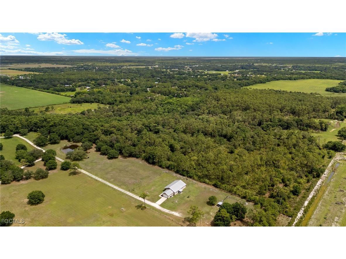 99 Trader Road Labelle FL 33935 2025004818 image34