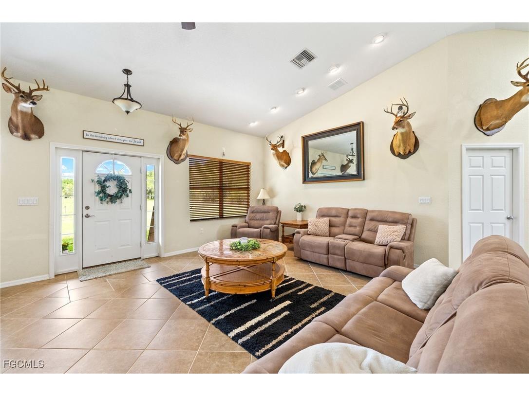 99 Trader Road Labelle FL 33935 2025004818 image4