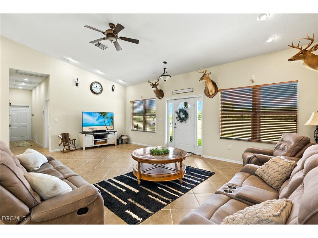 99 Trader Road Labelle FL 33935 2025004818 image5