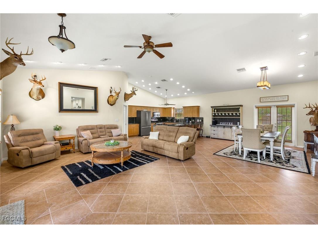 99 Trader Road Labelle FL 33935 2025004818 image7