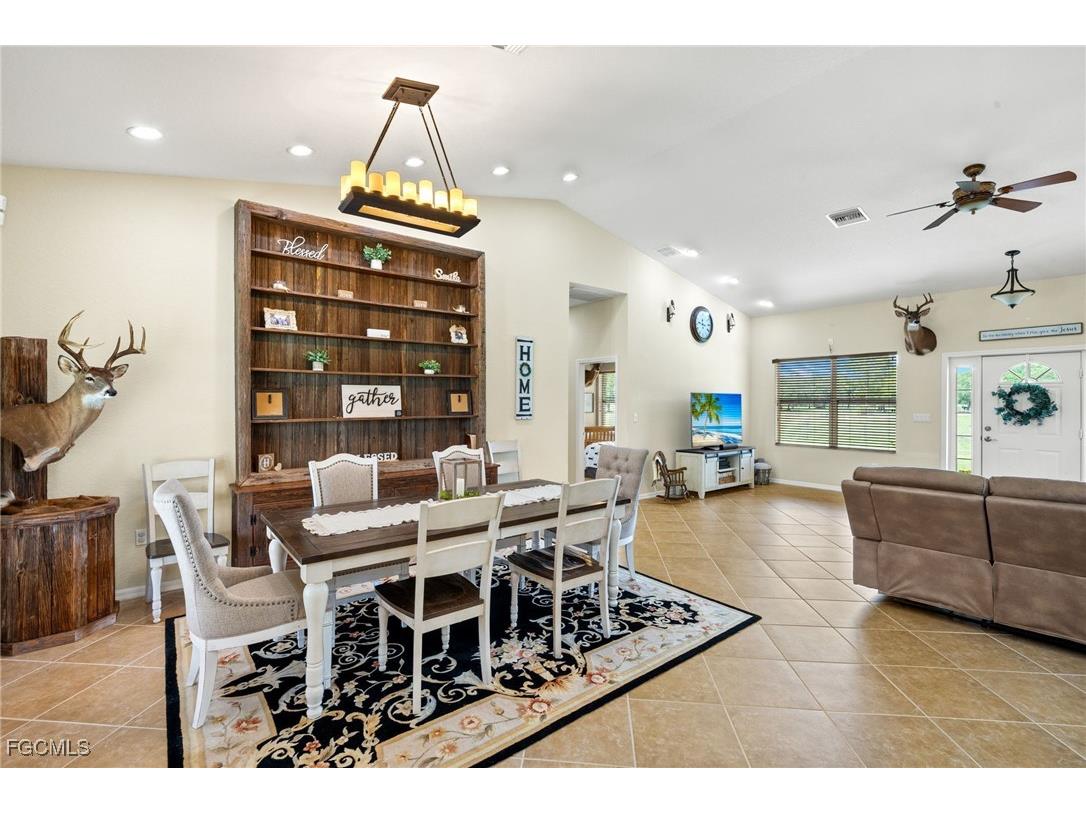 99 Trader Road Labelle FL 33935 2025004818 image9