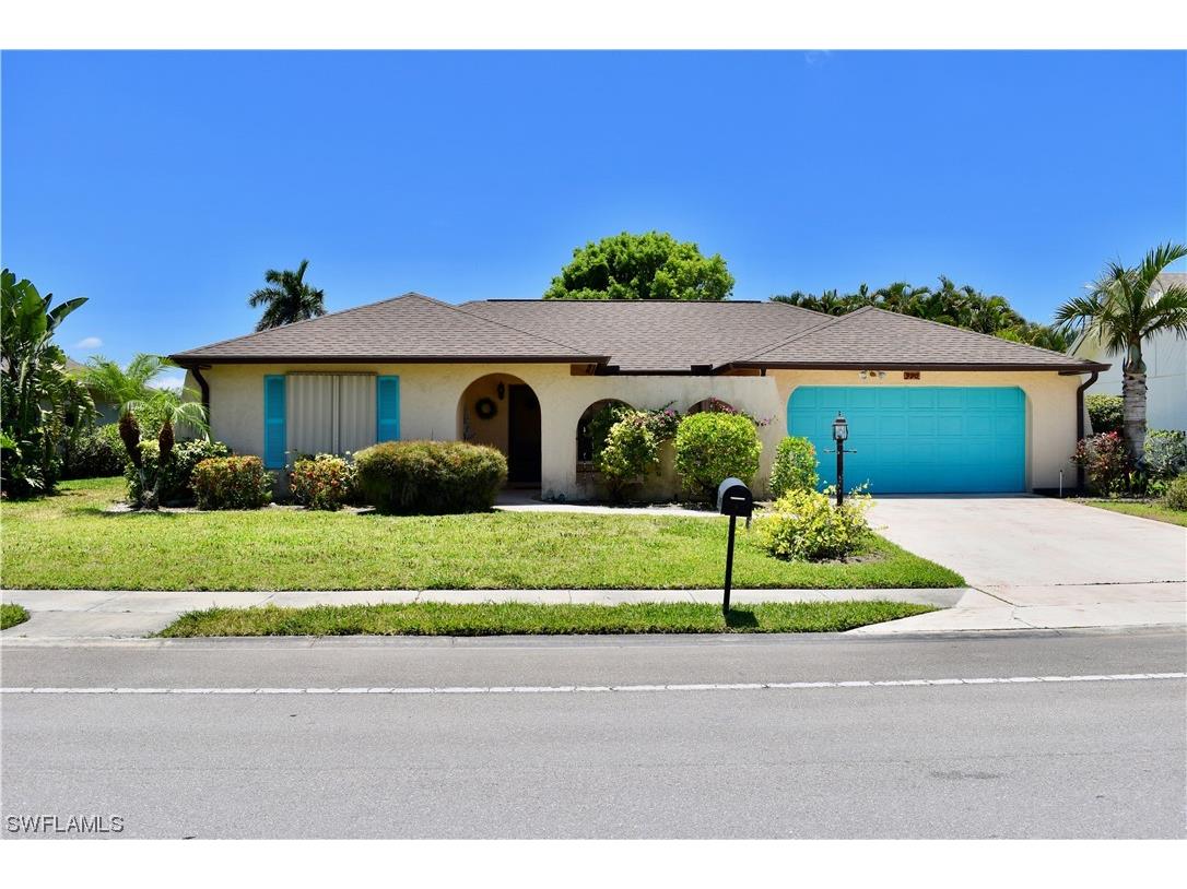 990 Charlemagne Boulevard Naples FL 34112 223038230 image1