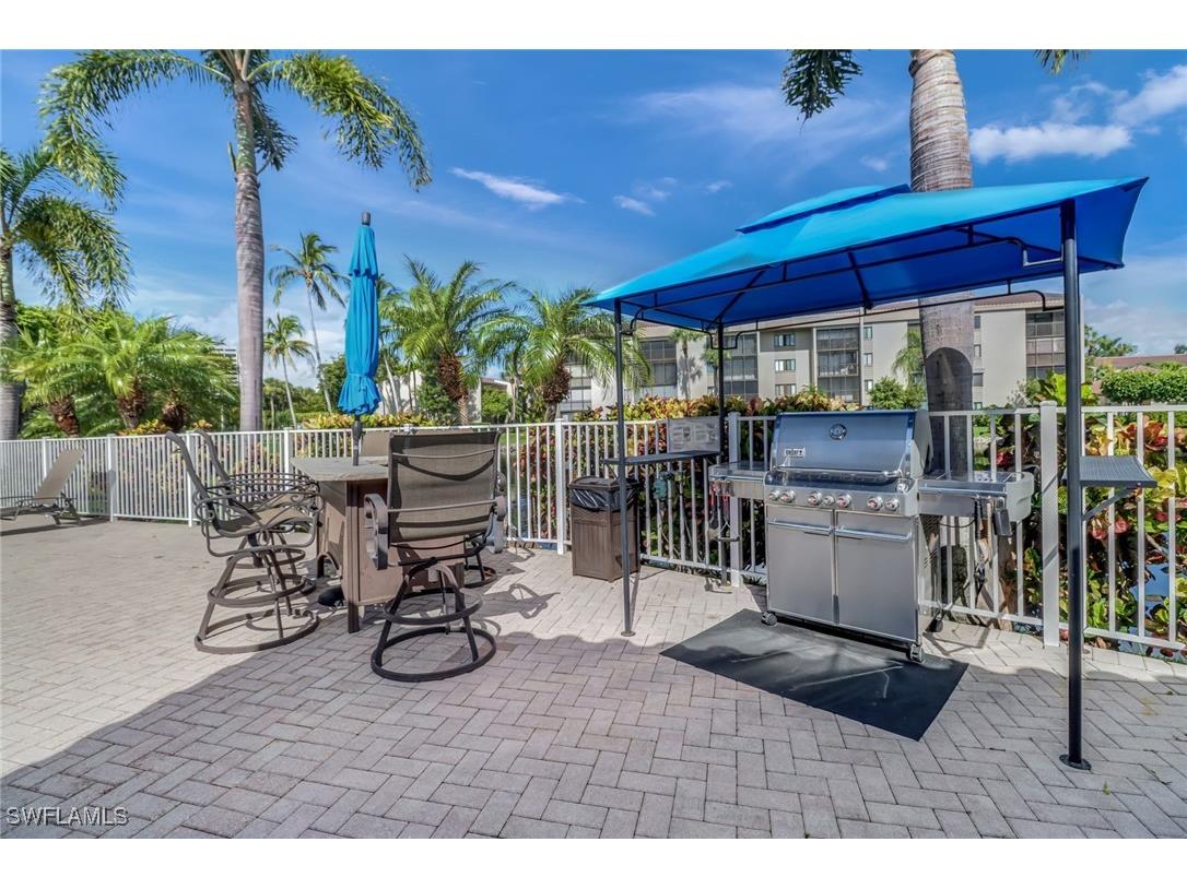 9901 Sunset Cove Lane #214 Fort Myers FL 33919 225018093 image1