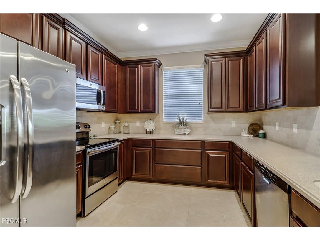 9904 Periwinkle Preserve Lane Fort Myers FL 33919 2025014318 image11