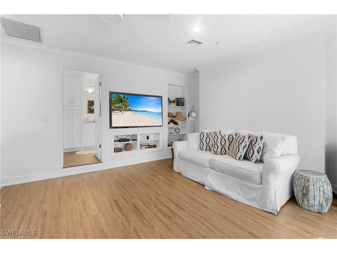 991 8th Street S #1 Naples FL 34102 225073085 image19