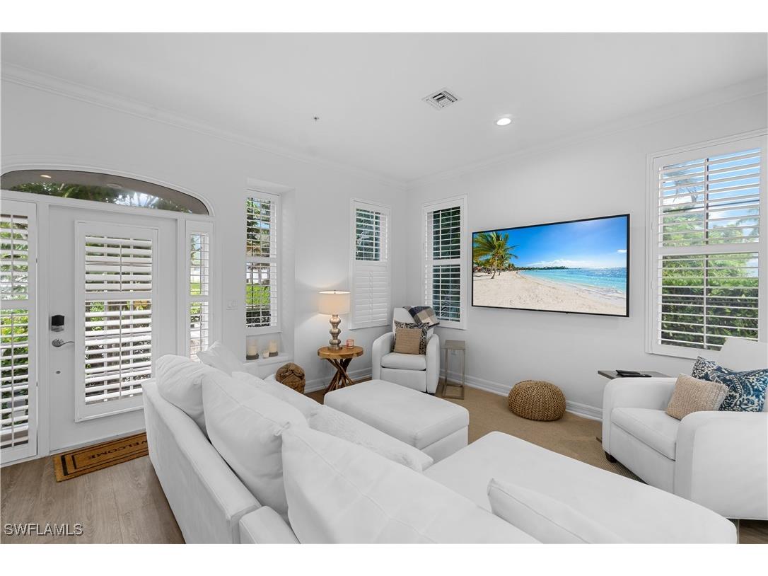 991 8th Street S #1 Naples FL 34102 225073085 image2