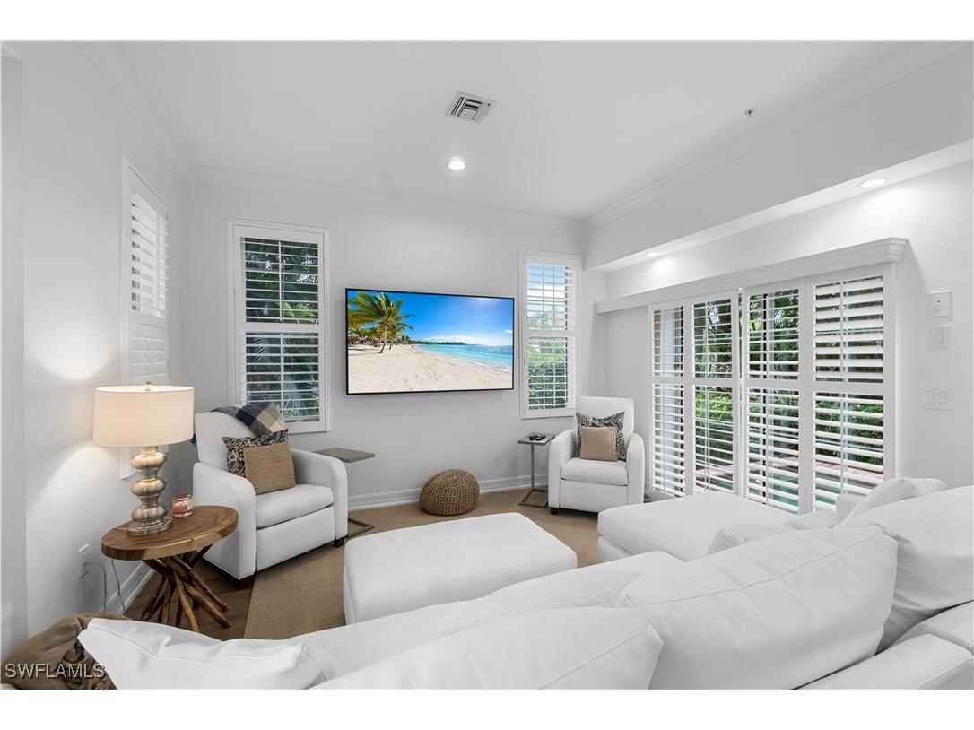 991 8th Street S #1 Naples FL 34102 225073085 image3