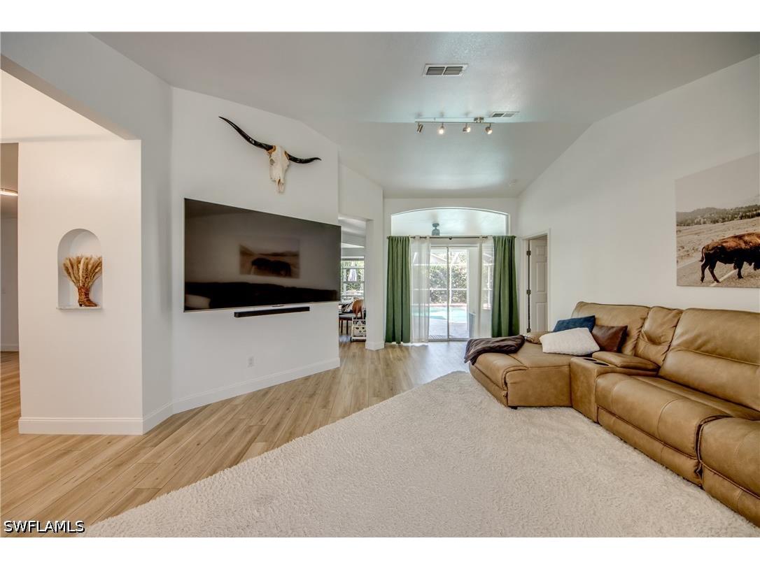 9910 Laketree Court Fort Myers FL 33967 226021788 image4
