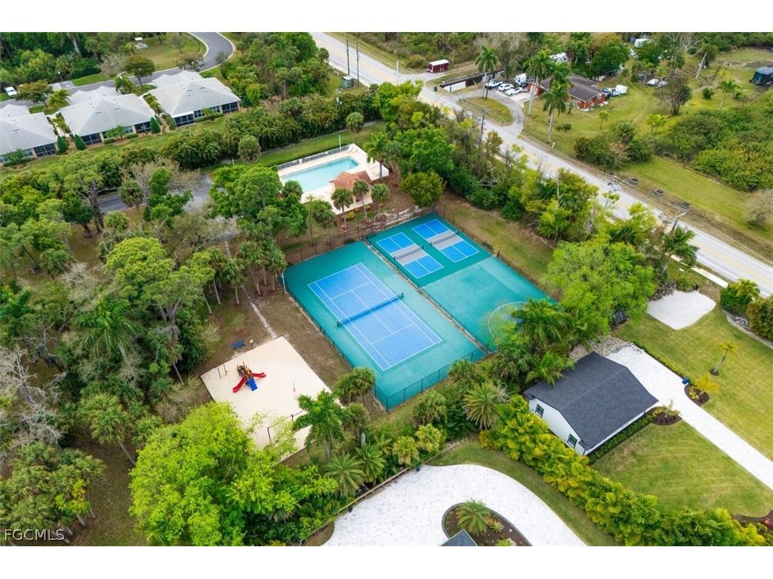 9917 Las Casas Drive Fort Myers FL 33919 2026010509 image33