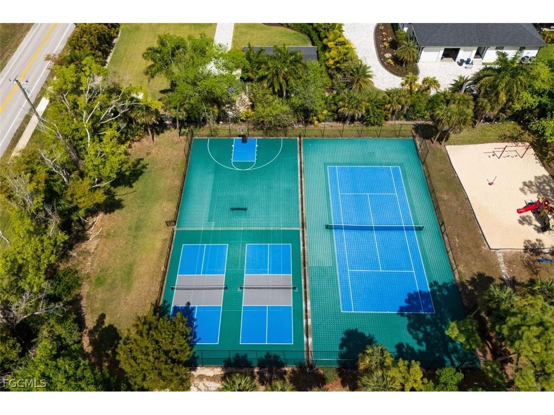 9917 Las Casas Drive Fort Myers FL 33919 2026010509 image37