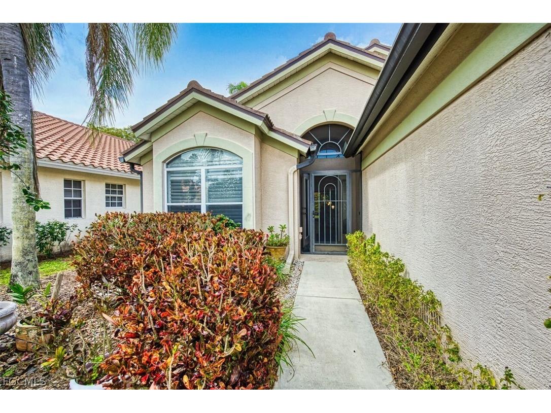 9917 Las Casas Drive Fort Myers FL 33919 2026010509 image5