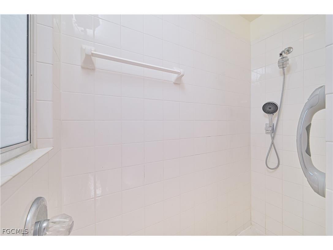 9918 Las Casas Drive Fort Myers FL 33919 2026010787 image36