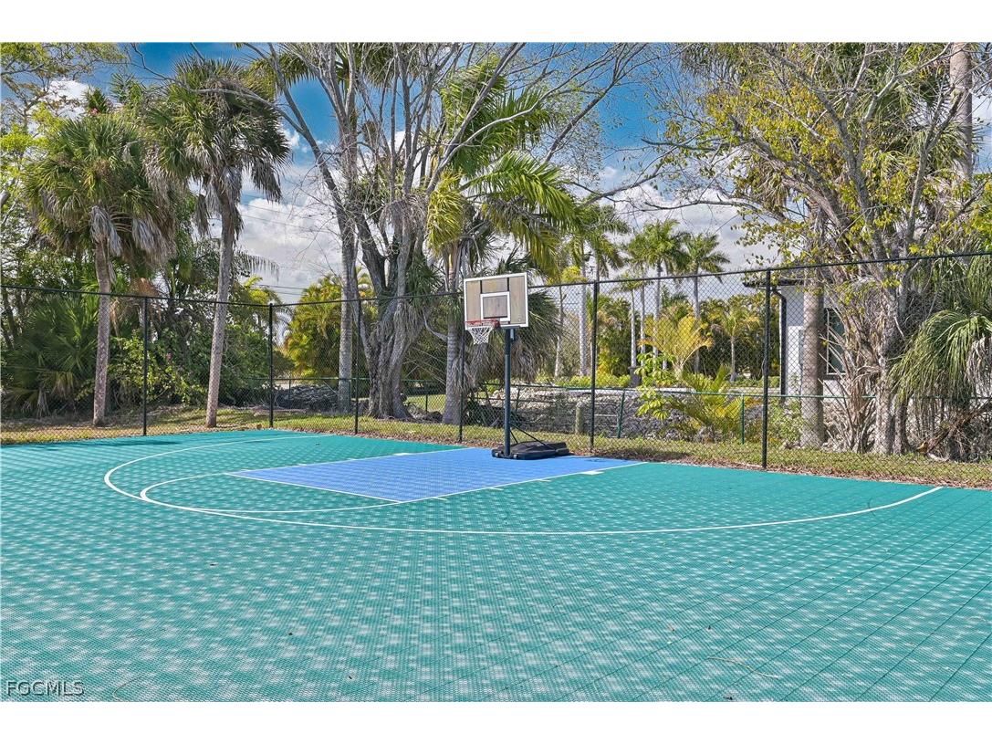 9918 Las Casas Drive Fort Myers FL 33919 2026010787 image43