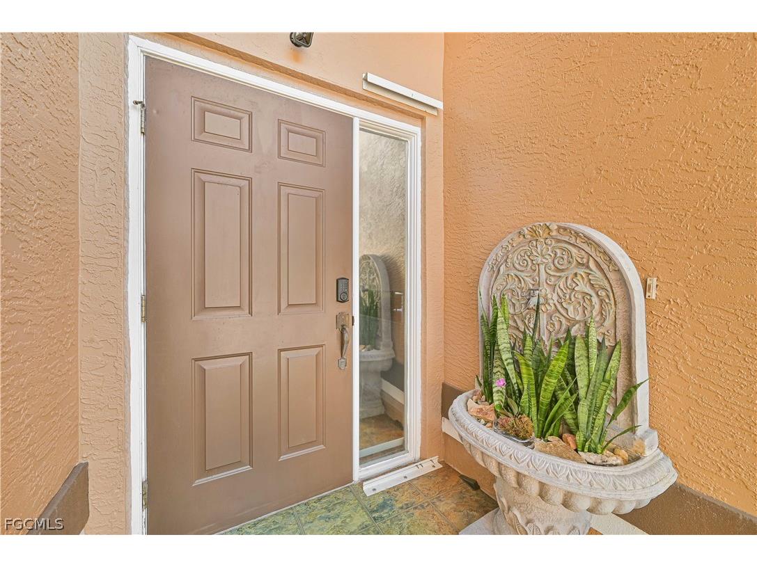 9918 Las Casas Drive Fort Myers FL 33919 2026010787 image6