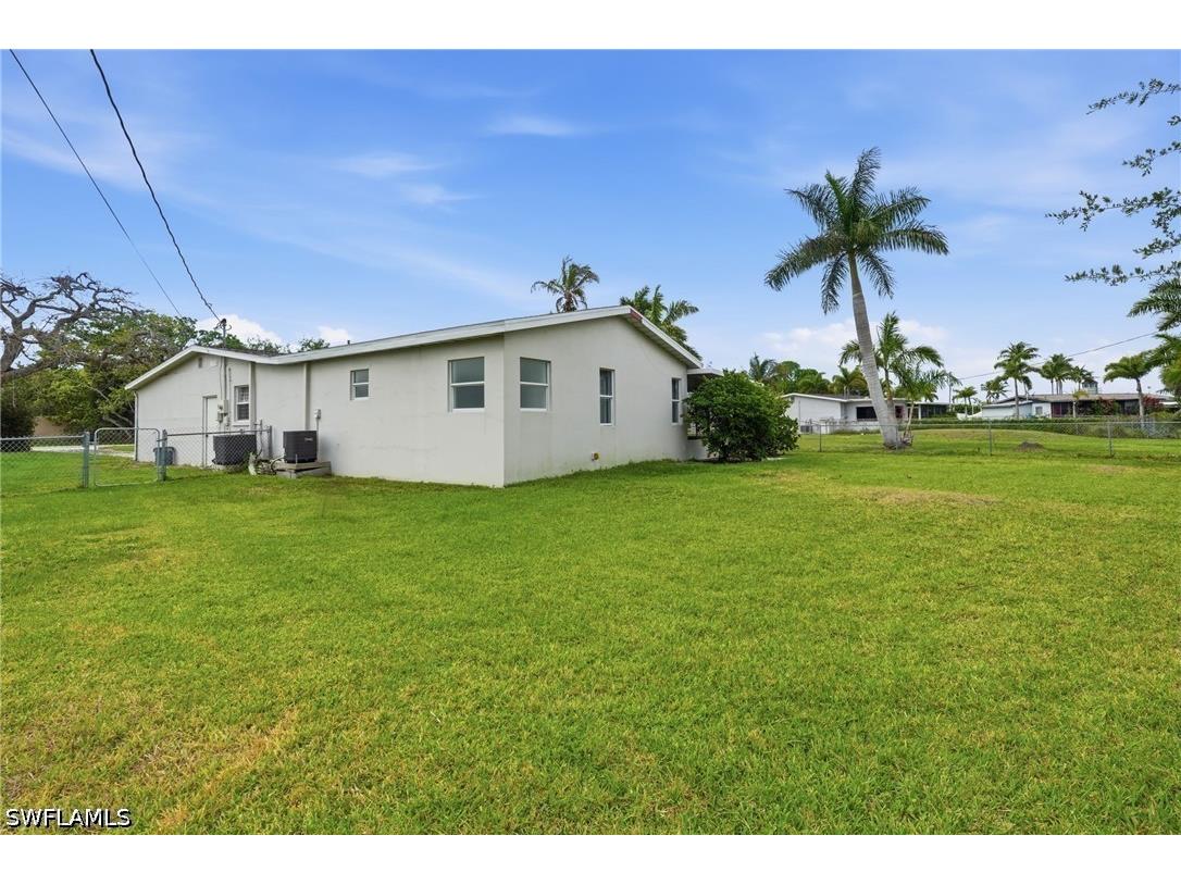 9920 Almetta Avenue Fort Myers FL 33919 226013499 image38