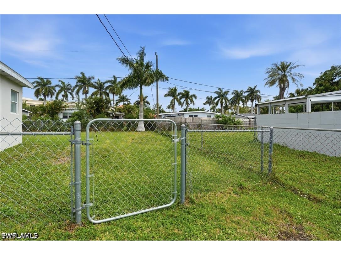 9920 Almetta Avenue Fort Myers FL 33919 226013499 image40