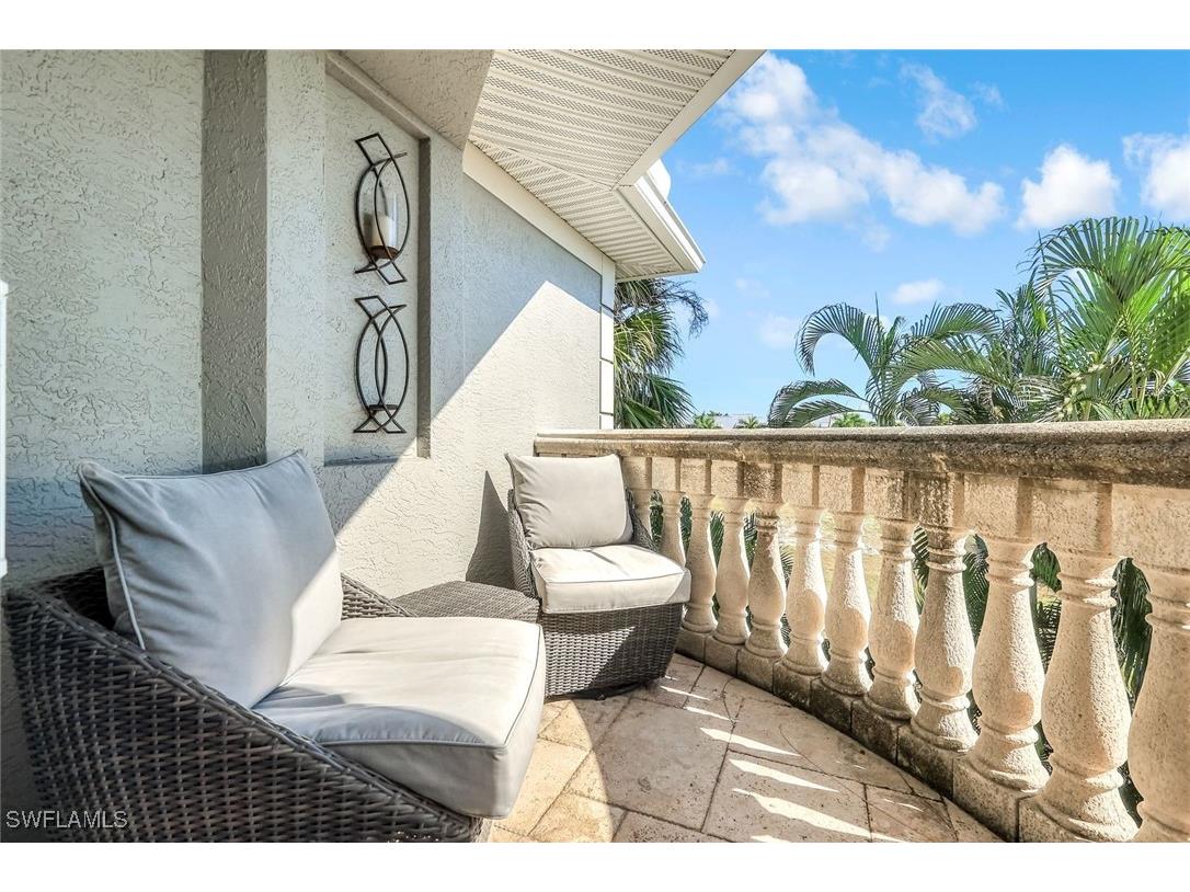 993 8th Street S #2 Naples FL 34102 225082175 image12