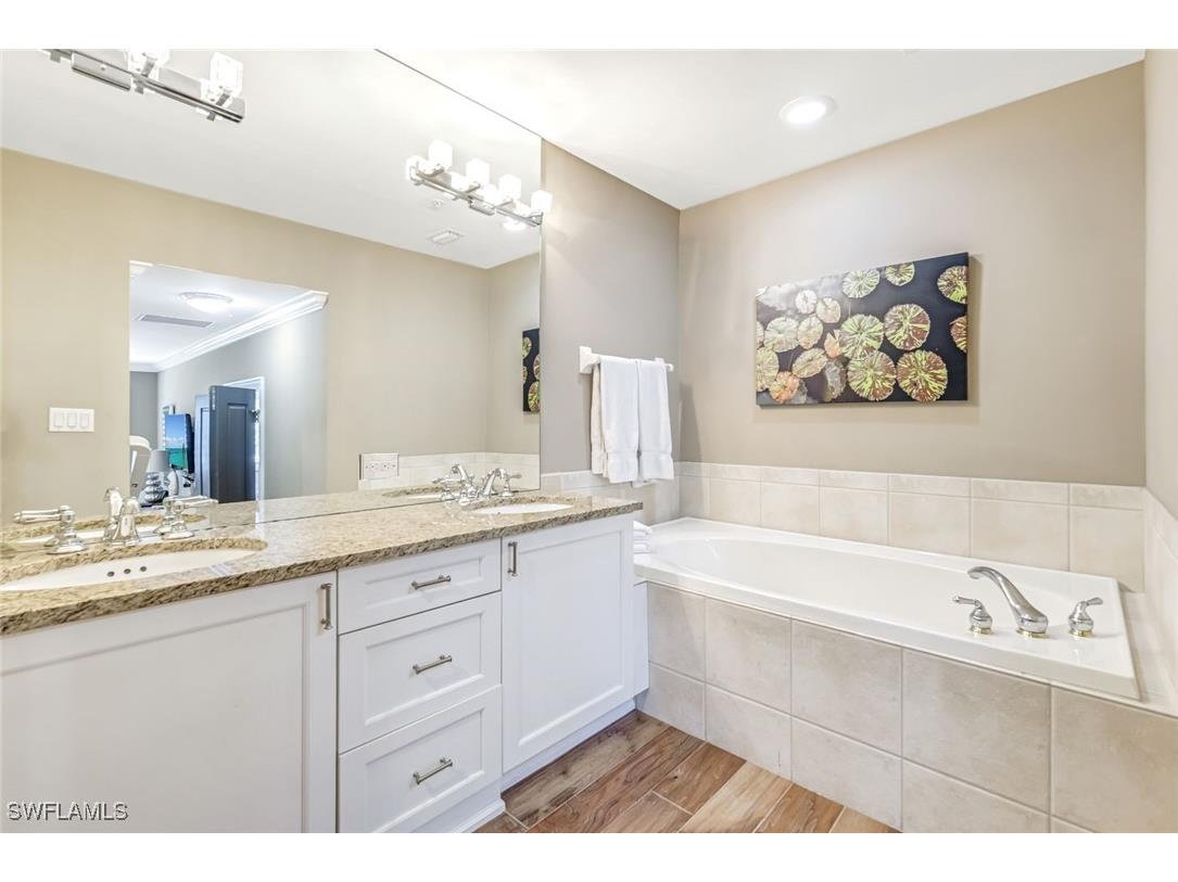 993 8th Street S #2 Naples FL 34102 225082175 image15