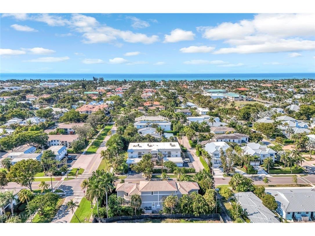 993 8th Street S #2 Naples FL 34102 225082175 image26