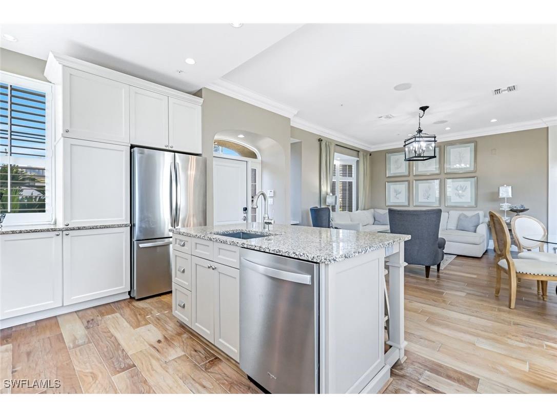 993 8th Street S #2 Naples FL 34102 225082175 image8