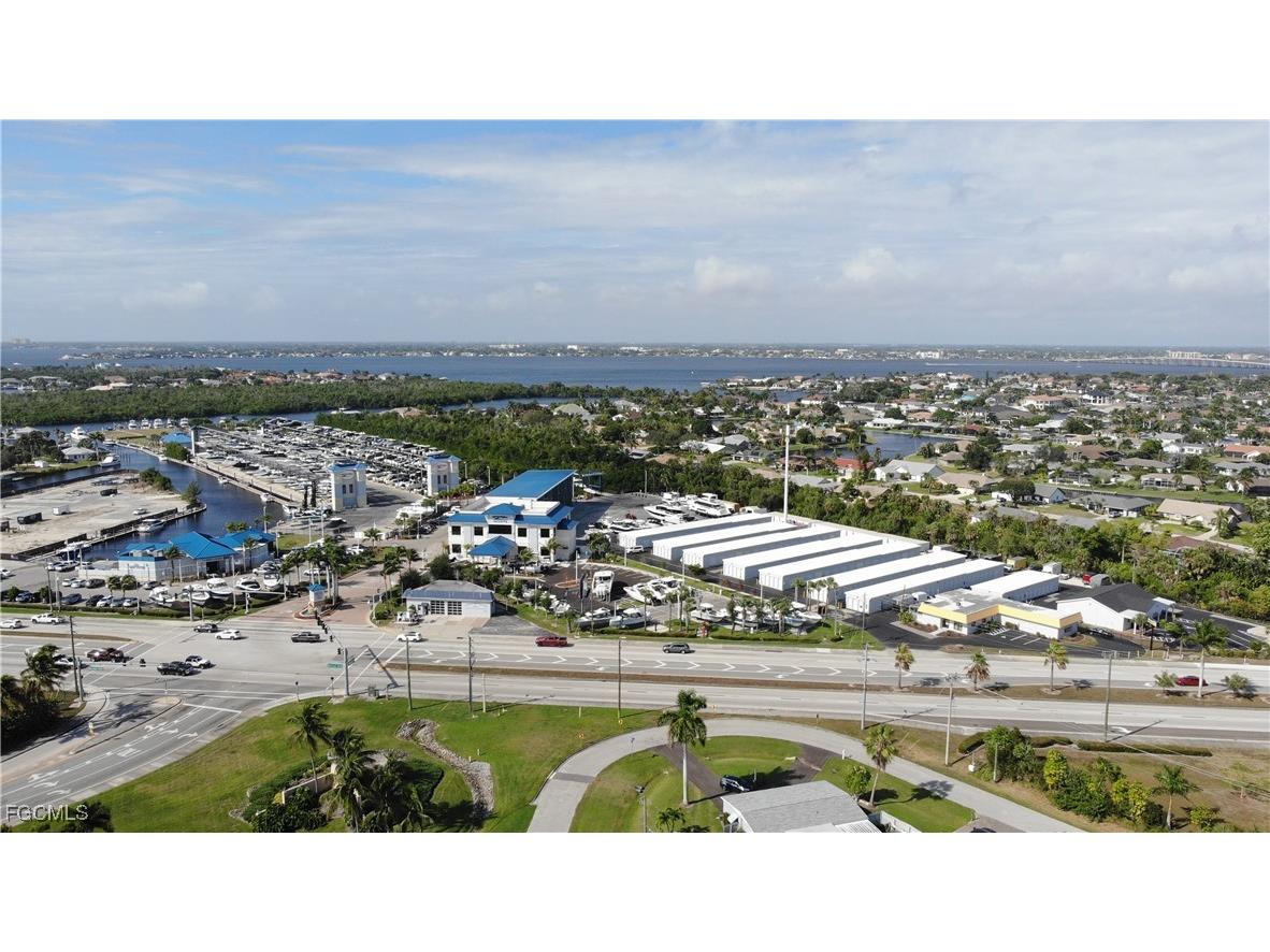 9934 Almetta Avenue Fort Myers FL 33919 225062681 image8