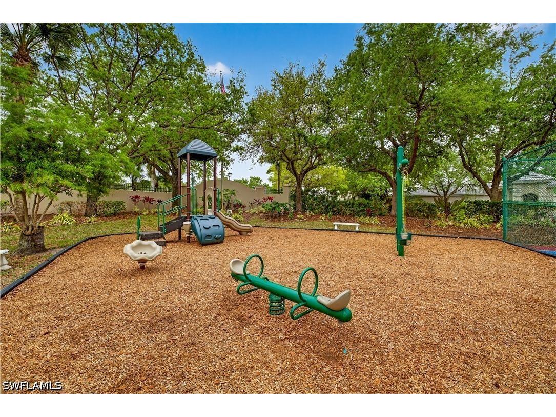9935 Colonial Walk N Estero FL 33928 226013953 image48