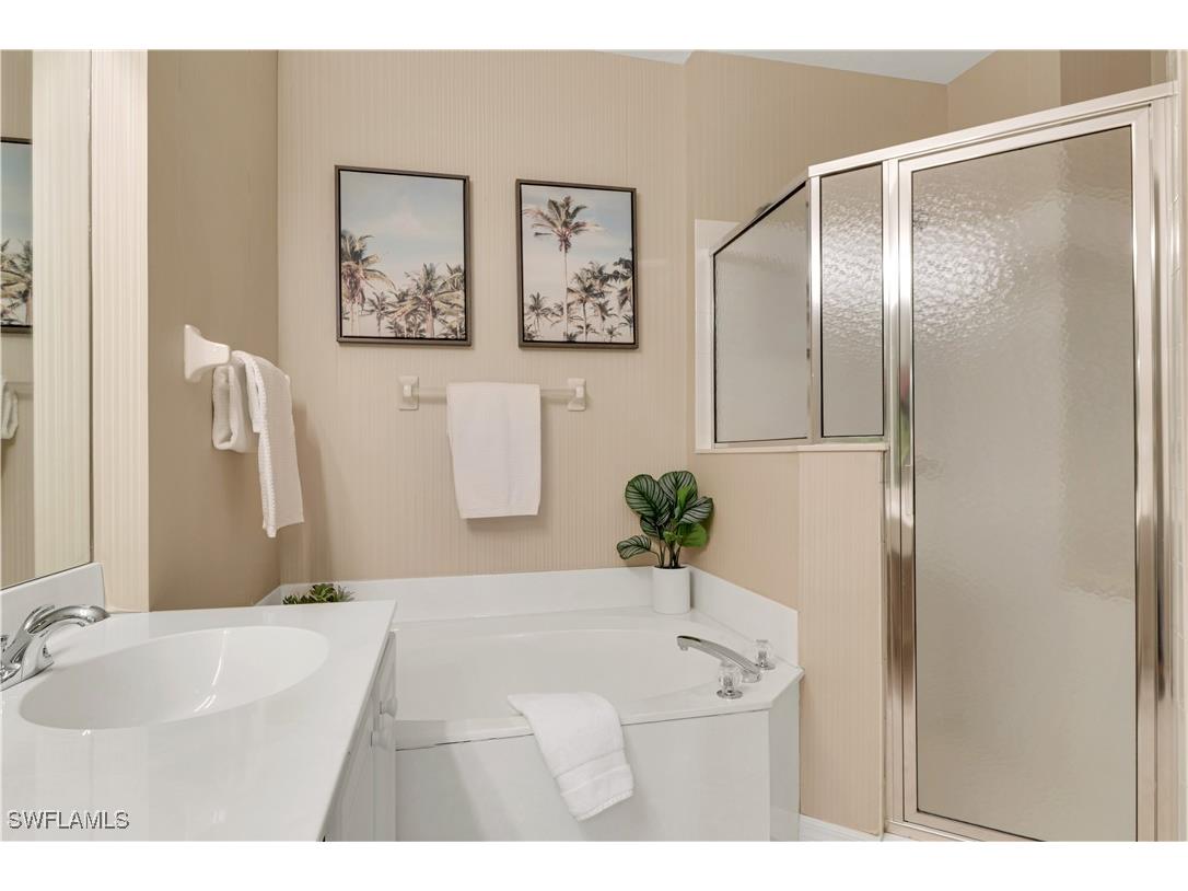 994 Eastham Way #V101 Naples FL 34104 225074086 image17