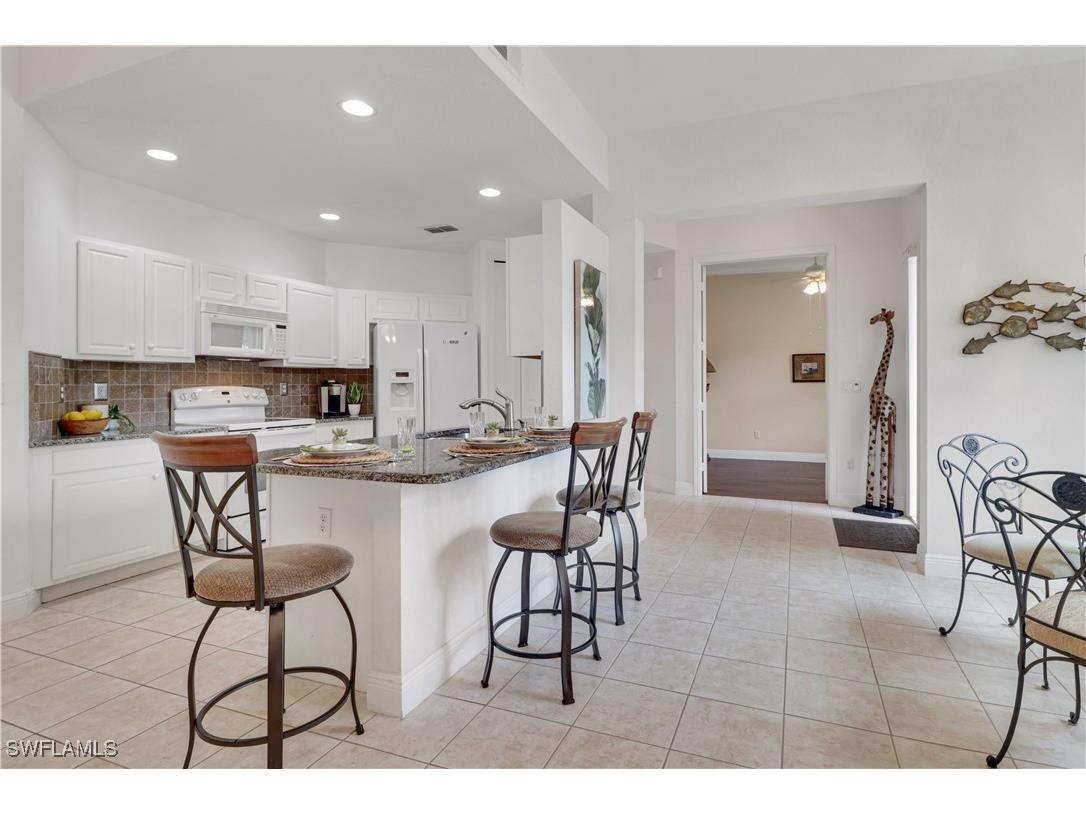 994 Eastham Way #V101 Naples FL 34104 225074086 image2