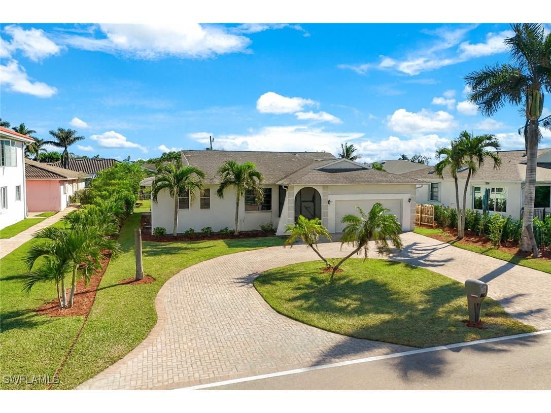 9940 Vanderbilt Drive Naples FL 34108 225064848 image1