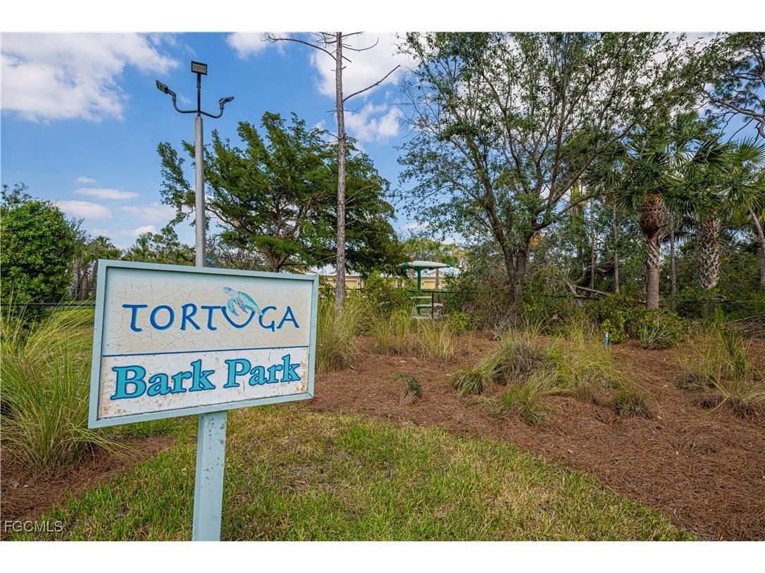 9948 Palmarrosa Way Fort Myers FL 33919 2025017688 image28