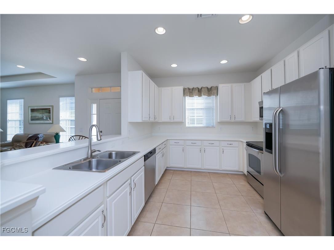 9948 Palmarrosa Way Fort Myers FL 33919 2025017688 image7