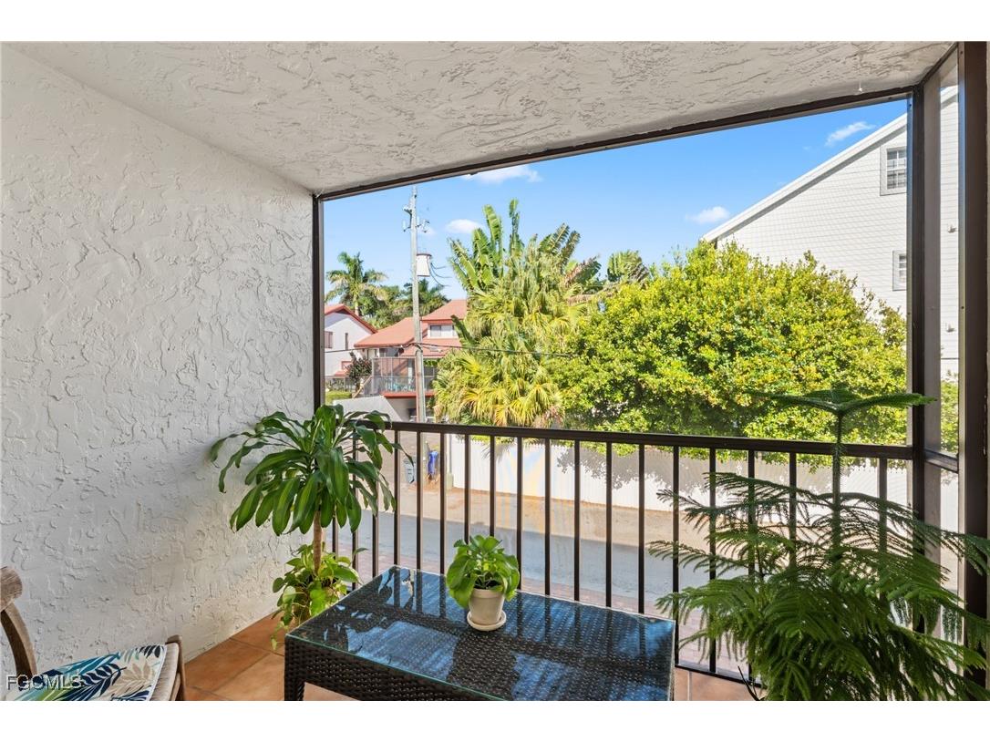 995 9th Avenue S #5 Naples FL 34102 2025022530 image17