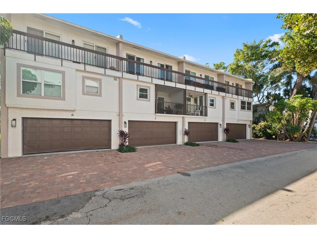 995 9th Avenue S #5 Naples FL 34102 2025022530 image26