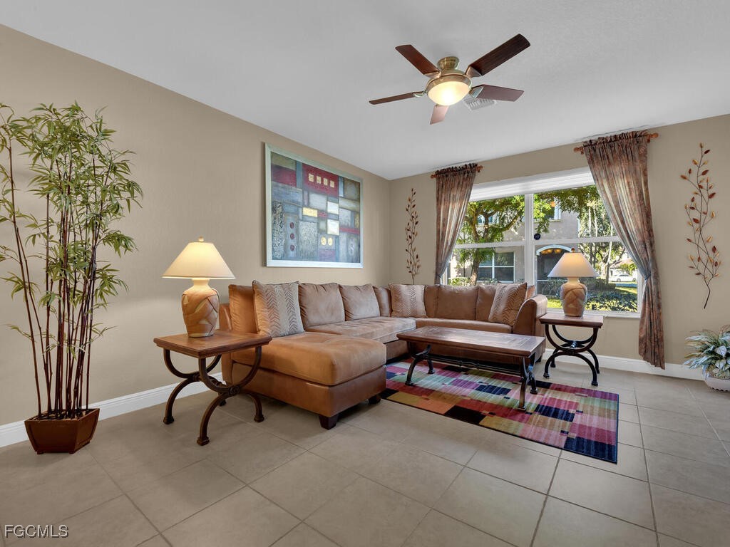 9950 Chiana Circle Fort Myers FL 33905 2025023804 image4