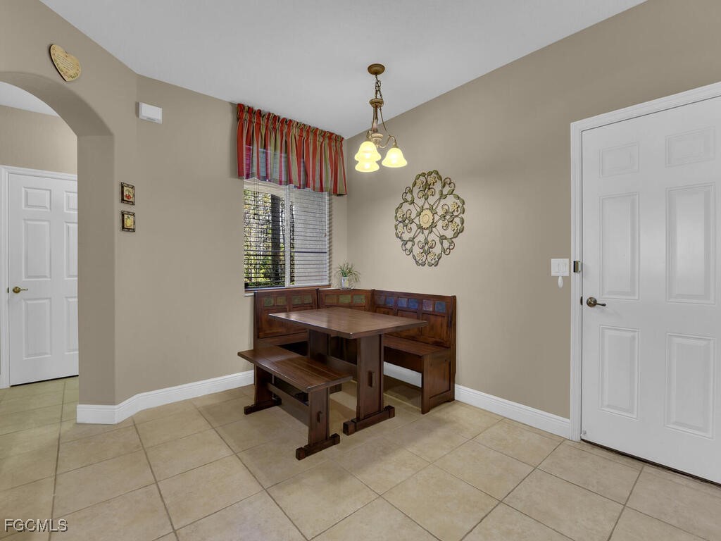 9950 Chiana Circle Fort Myers FL 33905 2025023804 image7