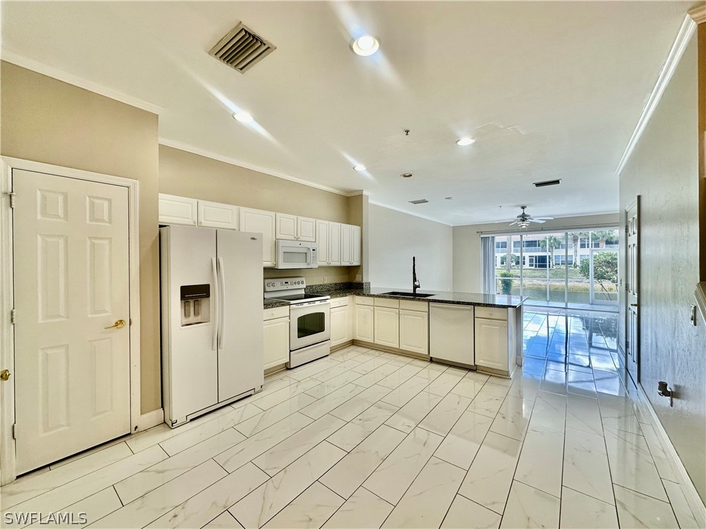 996 Hampton Circle #71 Naples FL 34105 226009954 image3