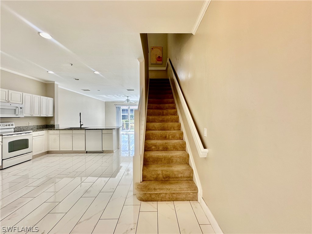 996 Hampton Circle #71 Naples FL 34105 226009954 image9