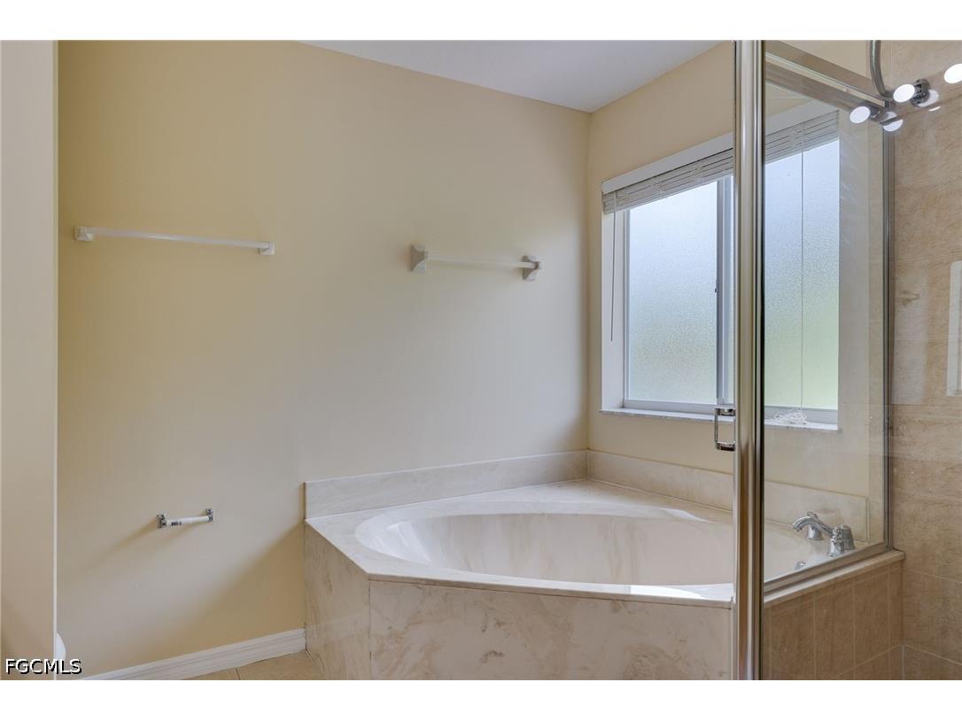9967 Chiana Circle Fort Myers FL 33905 2026021429 image25