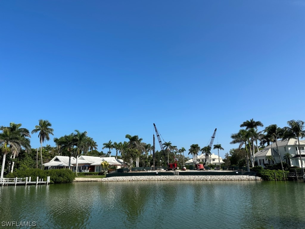 999 Admiralty Parade Naples FL 34102 223033185 image1