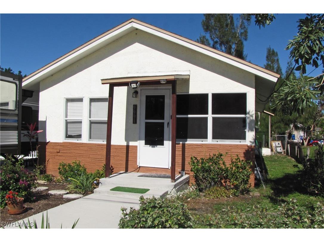 9991 Connecticut Street Bonita Springs FL 34135 223013483 image1