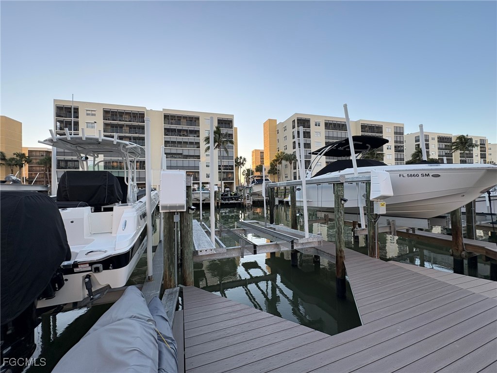 Dock 27 - 4351 Bay Beach Ln Fort Myers Beach FL 33931 2026004803 image4