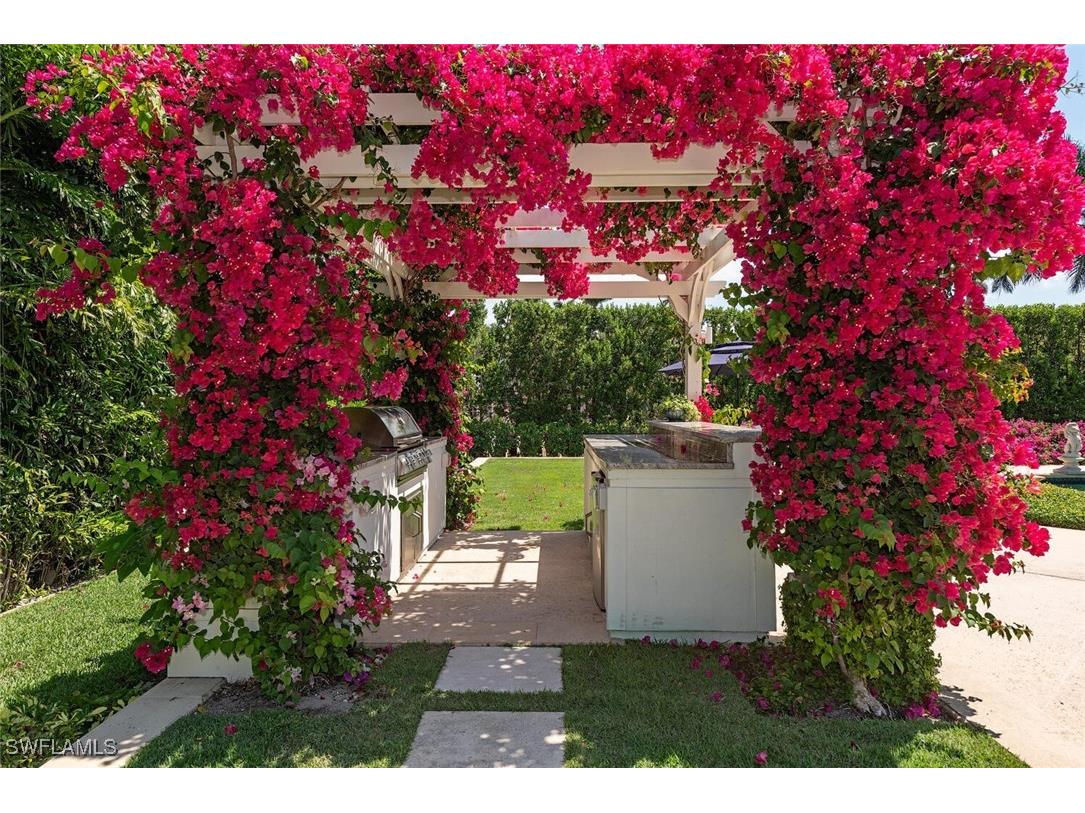 XXX Lantern Lane Naples FL 34102 225084208 image11