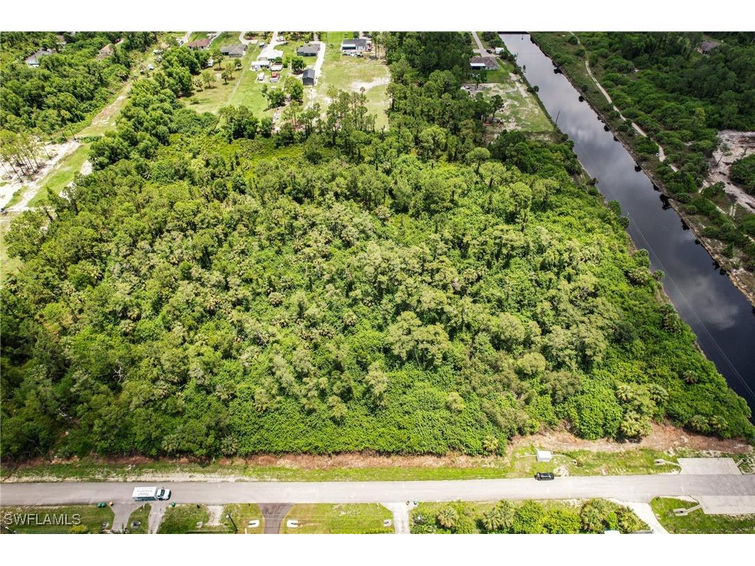 XXXX 16 Avenue NE Naples FL 34120 225077178 image7