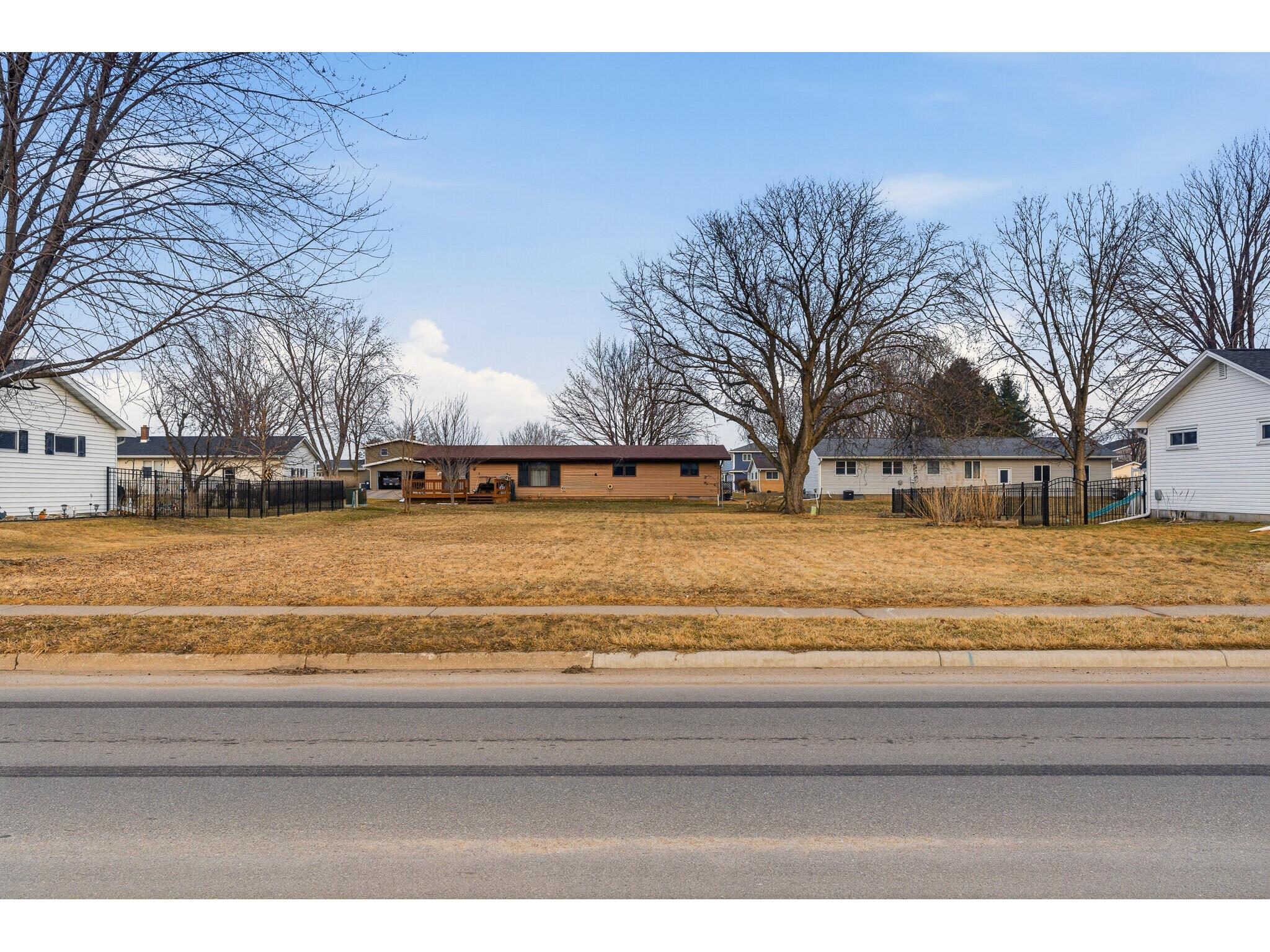 0 Mark West Salem WI 54669 1952705 image1