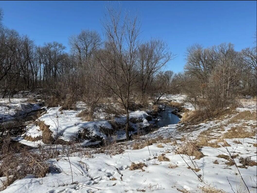 000 Hawk Adrian WI 54656 1953499 image2