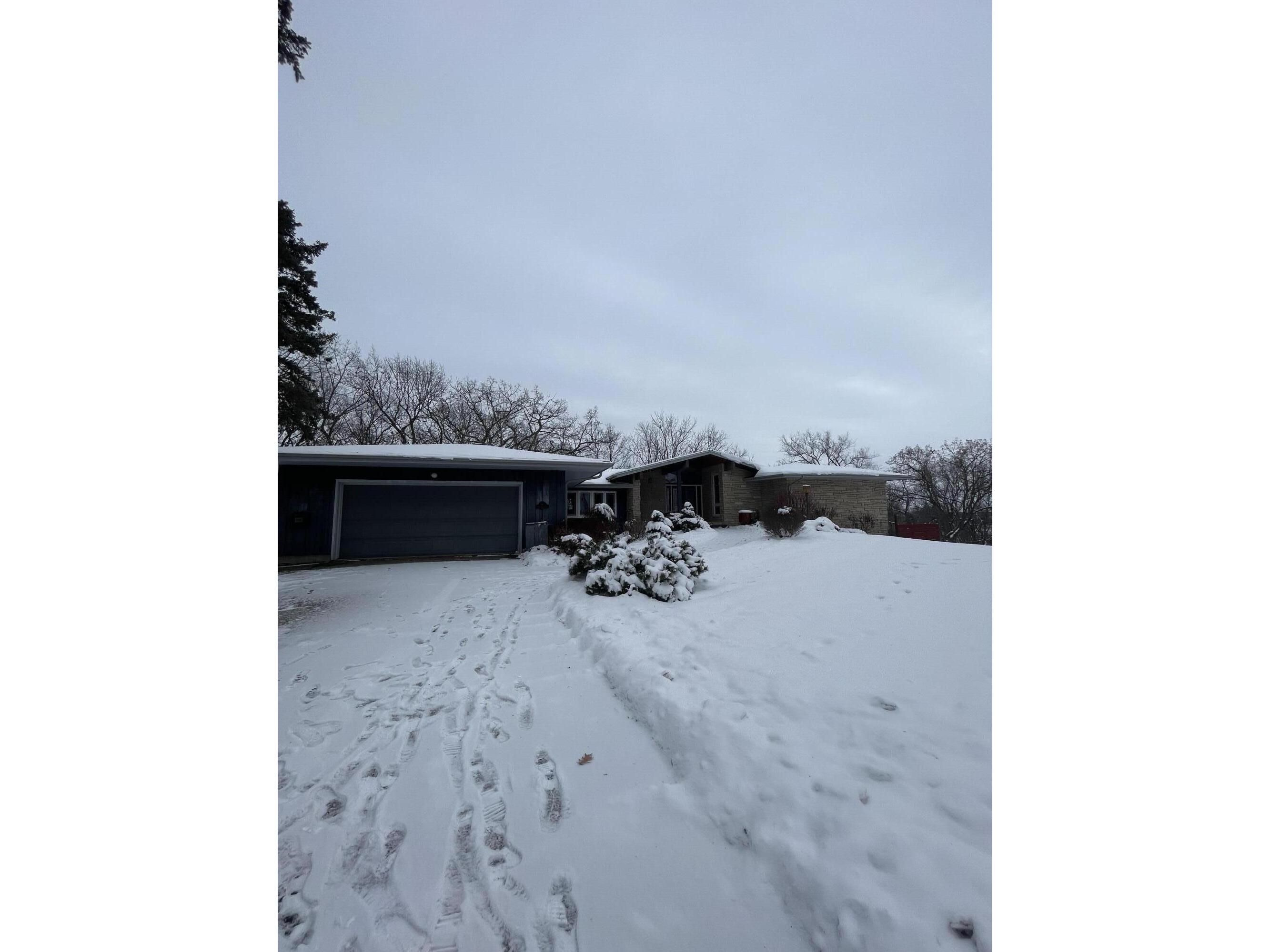 1 Sandy Oak Viroqua WI 54665 1945708 image1