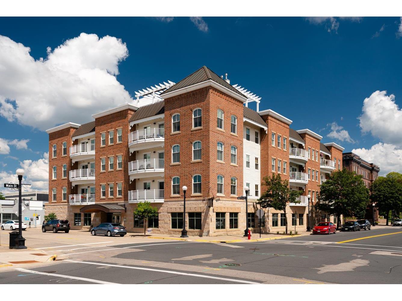 100 6th #405 La Crosse WI 54601 1842432 image1