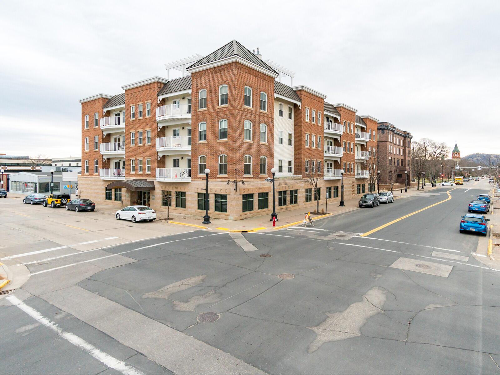 100 N 6th #401 La Crosse WI 54601 1798095 image1