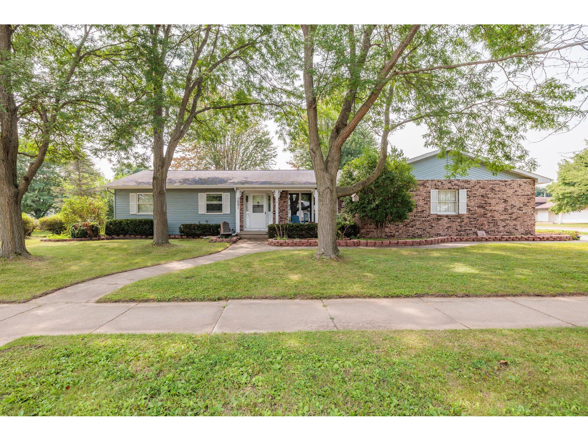 1001 E Brownell Tomah WI 54660 1931023 image1